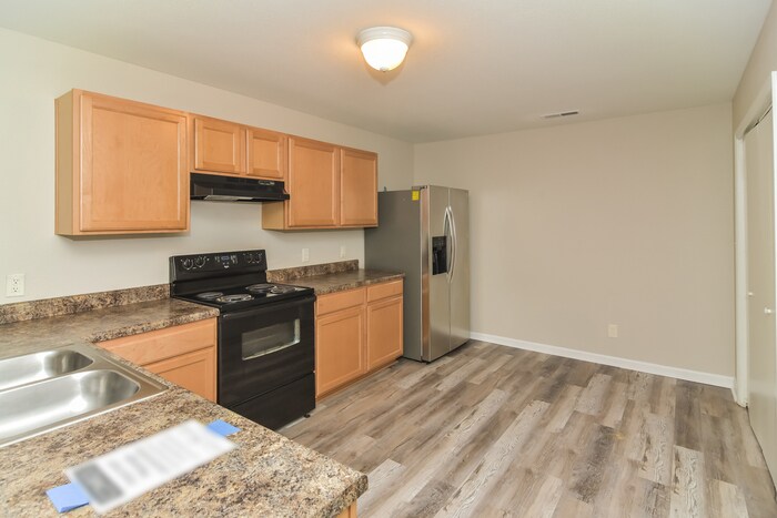Building Photo - 130 Dormont Dr NE