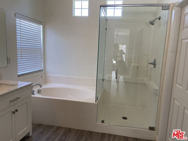 Building Photo - 3743 Mountain Gate