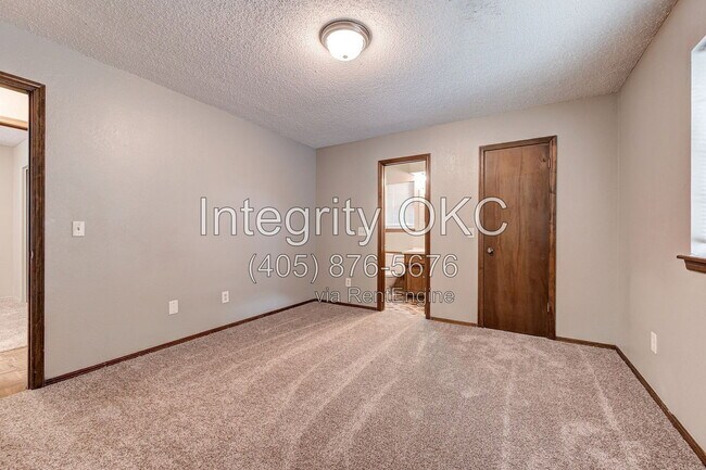 Building Photo - 5233 Coble St