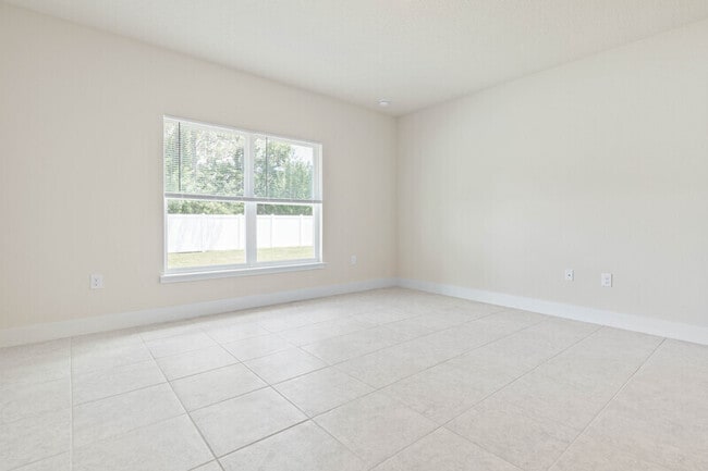 Building Photo - 11 Portia Ln