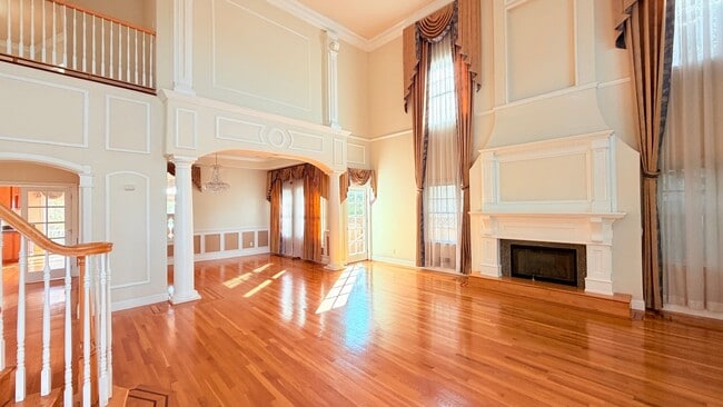 Building Photo - 738 Palmera Ct