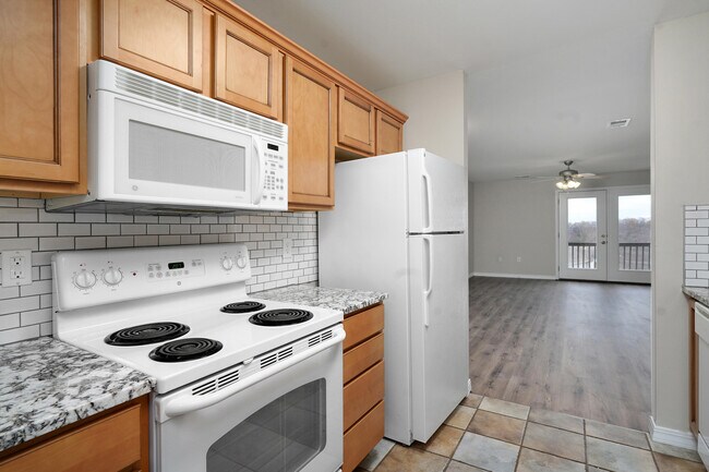 Building Photo - 241 Toni Ln