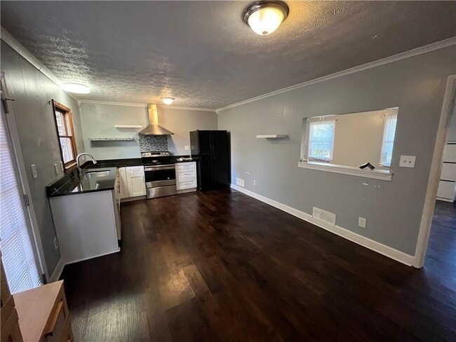 Building Photo - 3833 Cherokee Trail