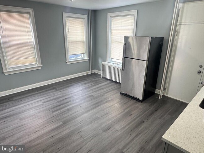 Building Photo - 3400 Elmley Ave