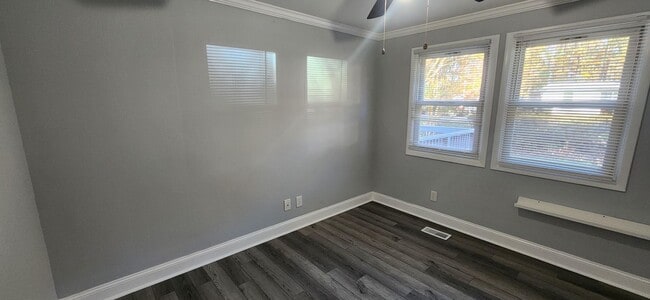 Building Photo - Cozy 3 Bedroom Rambler Nestled on a large ...