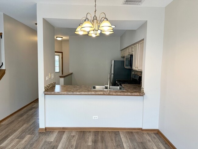 Building Photo - 125 Capella Ct