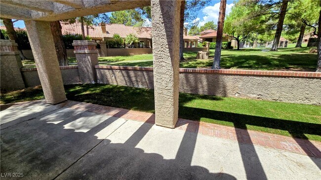 Building Photo - 7163 Mission Hills Dr