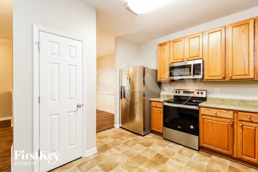 Building Photo - 1103 Birkdale Dr