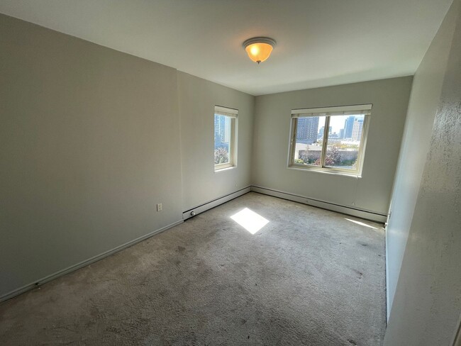 Building Photo - Penthouse Living at the Elektra, 96 Walk S...