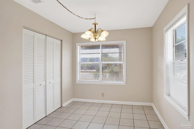 Building Photo - 3206 N Miller St