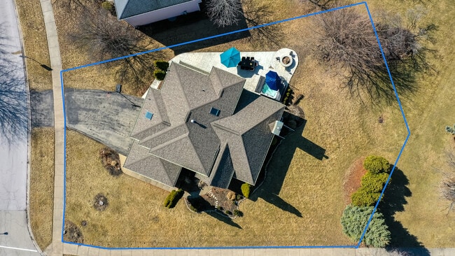 Building Photo - 2655 Molitor Rd
