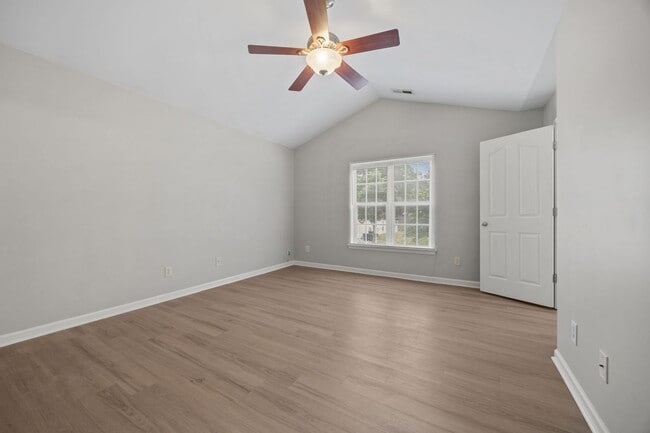 Building Photo - Charming 3-Bedroom Home,  minutes from Downtown Durham & Duke, Pet Friendly!