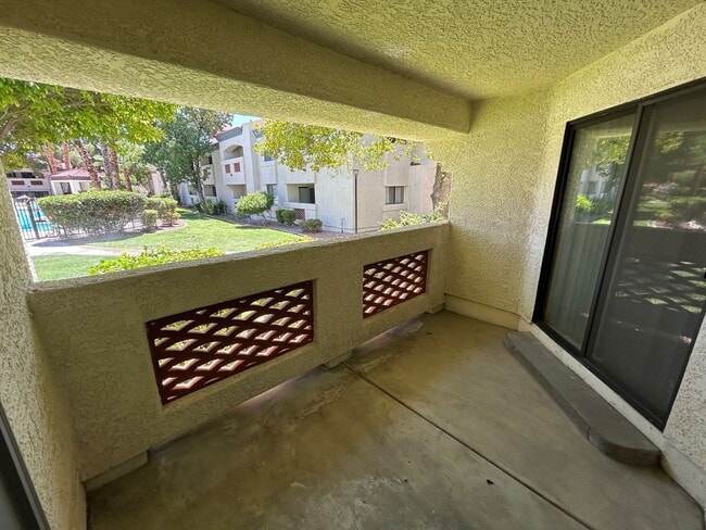 Building Photo - EXCELLANT ONE BEDROOM AND ONE BATHOOM SPRI...