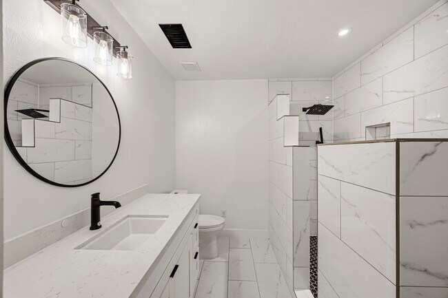 Building Photo - 13510 Gospel Way