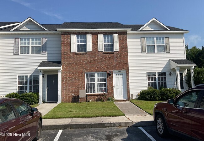 Primary Photo - 109 Fairwood Ct
