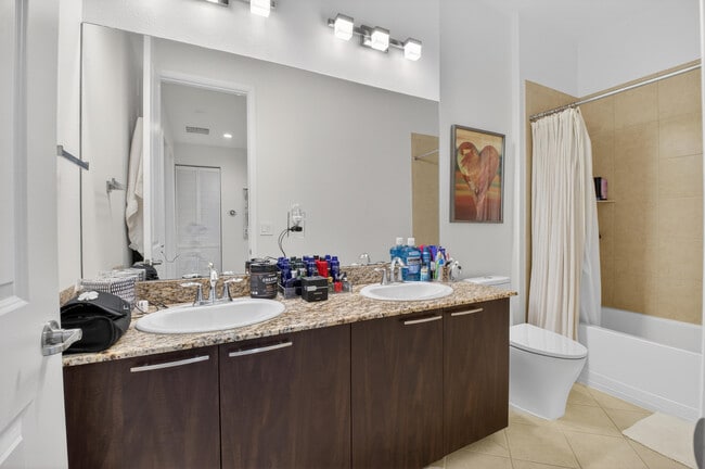 Building Photo - 5022 NW 16th Way