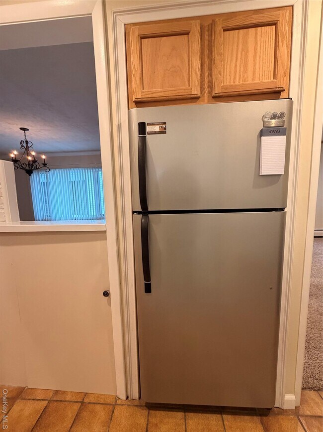 Building Photo - 12 Elves Ln