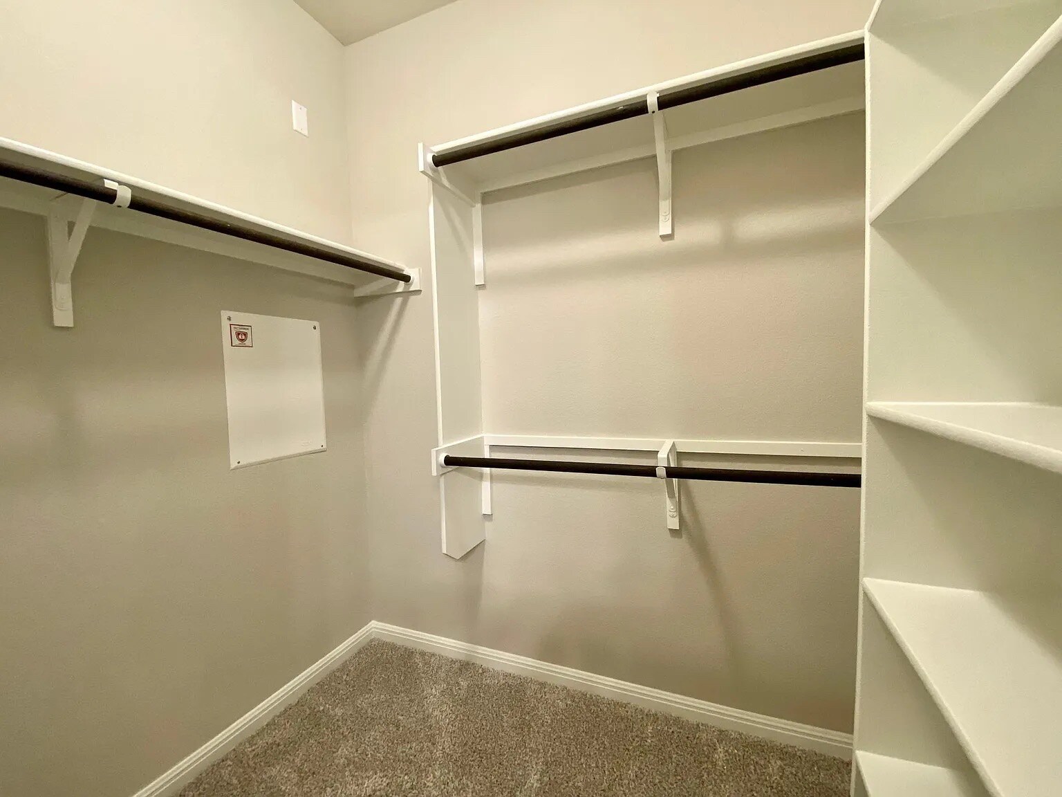 Building Photo - Room in House on Pecan Island Dr