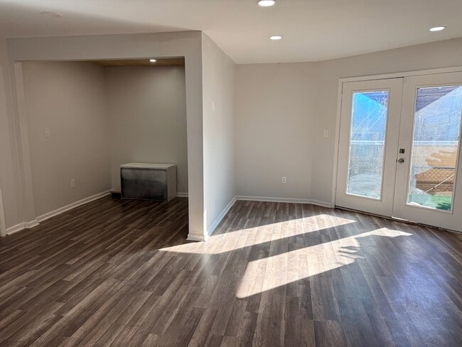 Building Photo - 3512 Castor St