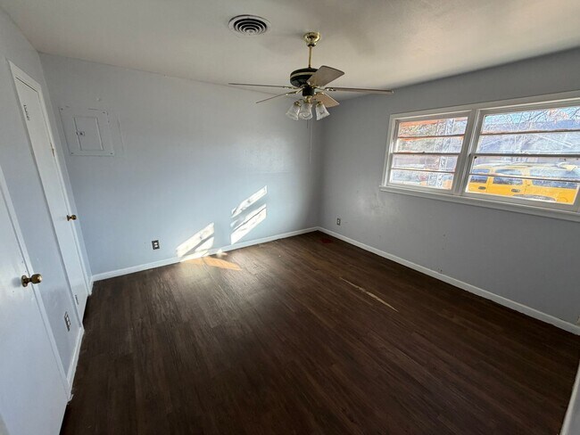 Building Photo - 1902 23rd St