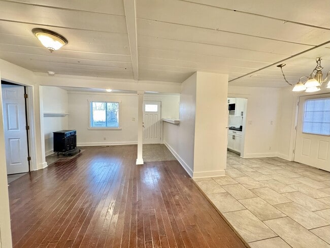 Building Photo - 4364 Ave F