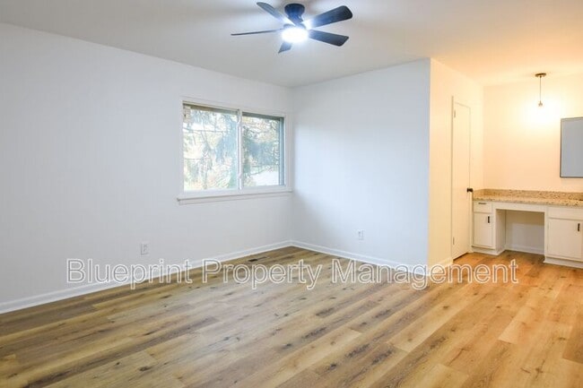 Building Photo - 6004 Cowin Dr NW