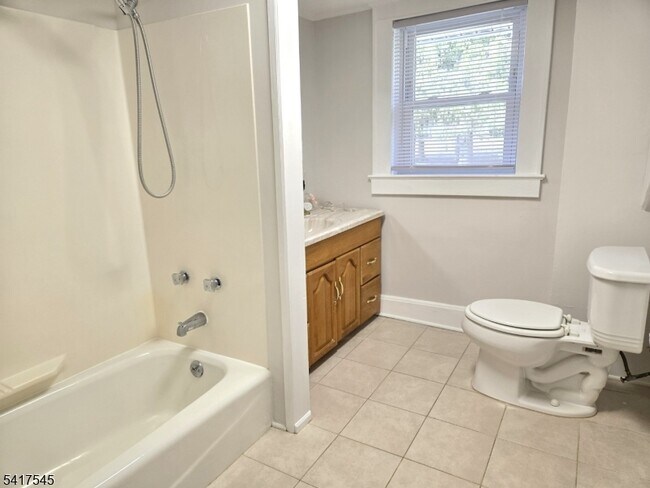 Building Photo - 51 Carrell Rd