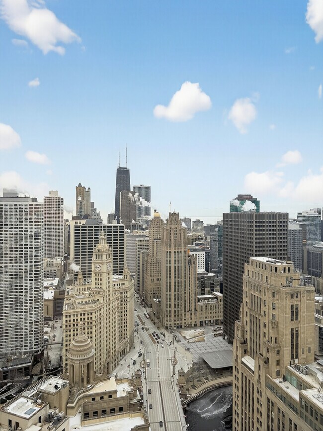 Building Photo - 88 E Wacker Pl