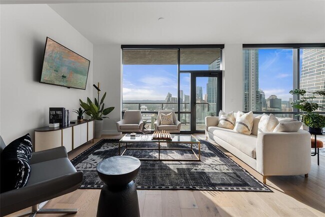 Building Photo - 70 Rainey St