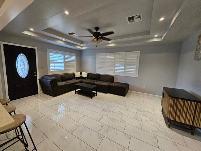 Building Photo - Fully Furnished 3 bedroom North Kihei Home