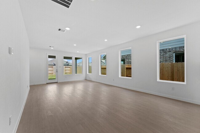 Building Photo - 26830 Nightingale Songs Dr