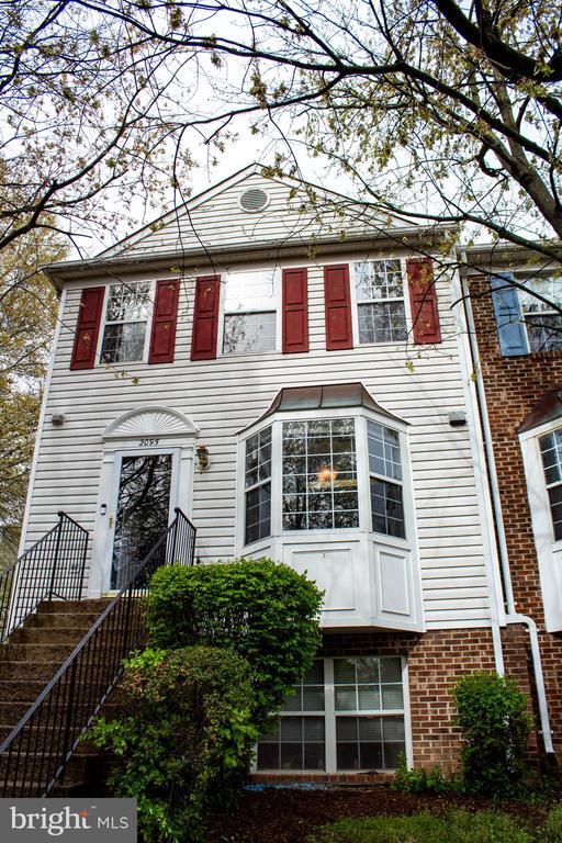 Building Photo - 2095 Pawlet Dr