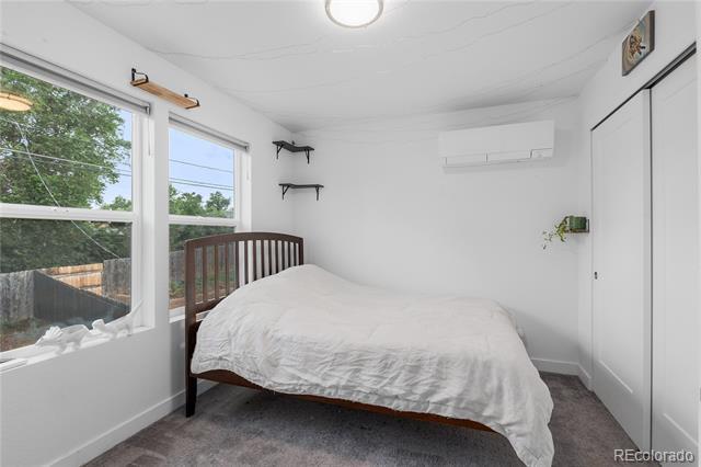 Building Photo - 1400 W Alaska Pl