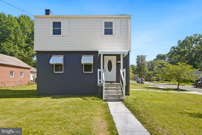 Building Photo - 5204 Lackawanna St