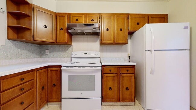 Building Photo - Flexible 4BD/3BA Home w/ Bonus Private Suite – Steps to Taraval Shops