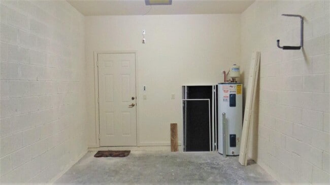 Building Photo - 2553 Langrove Ln SW