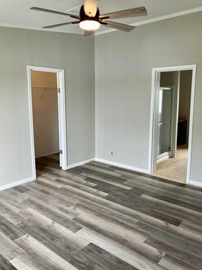 Building Photo - 2203 25th St