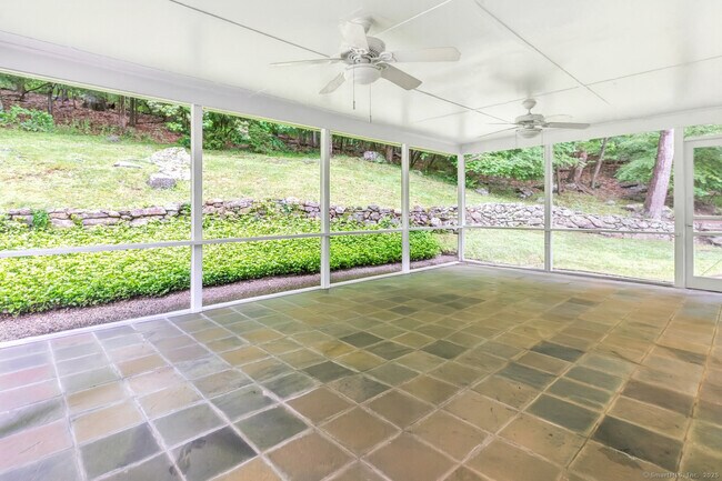 Building Photo - 6 Rivergate Woods