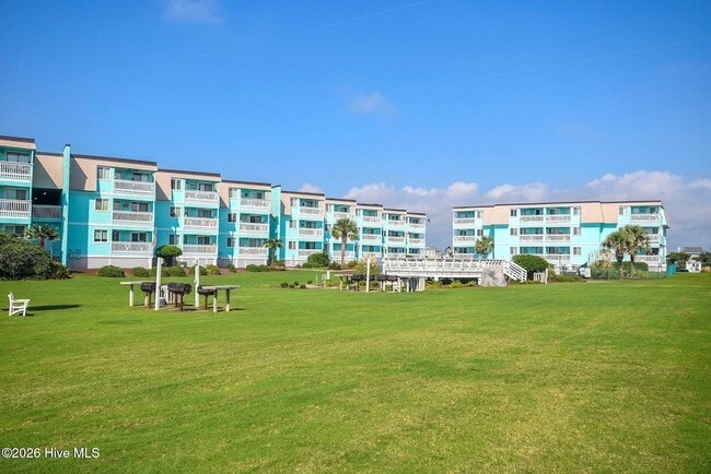 Building Photo - 301 Commerce Way