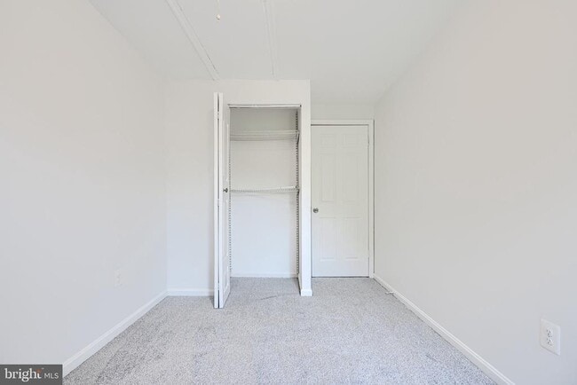 Building Photo - 28 Windersal Ln