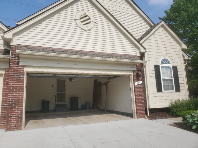 Building Photo - 185 Morgan Dr