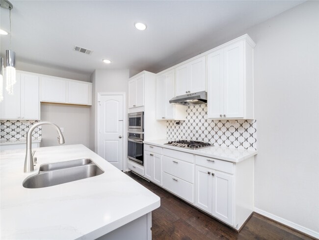 Building Photo - 18235 Winding Willow Oak Way