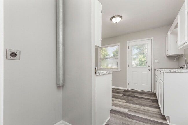 Building Photo - 1209 S 45th St