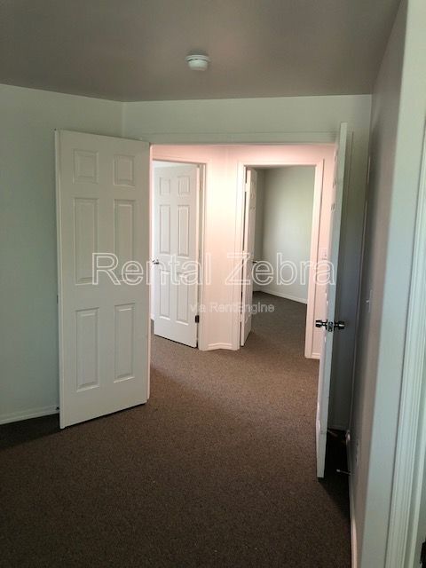 Building Photo - 3268 SW Metolius Pl