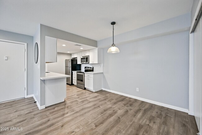 Building Photo - 6480 N 82nd St
