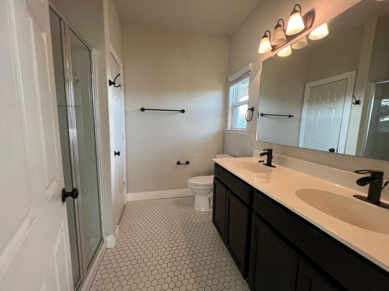 Building Photo - 146 Texas Thistle