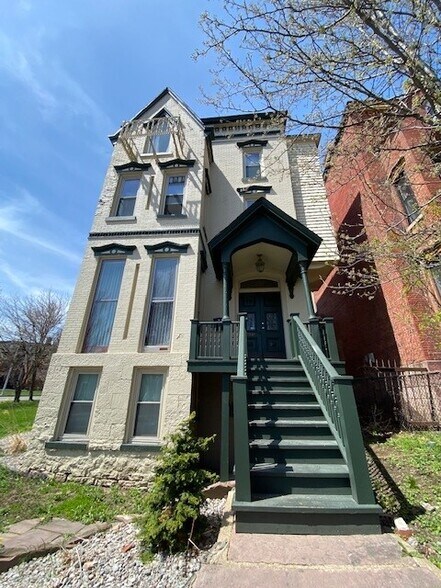 Building Photo - 157 S Fitzhugh St