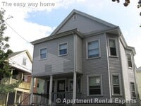 Building Photo - 10 Pinkham Rd