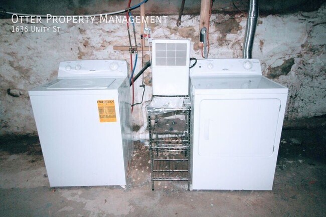 Building Photo - 1636 Unity St