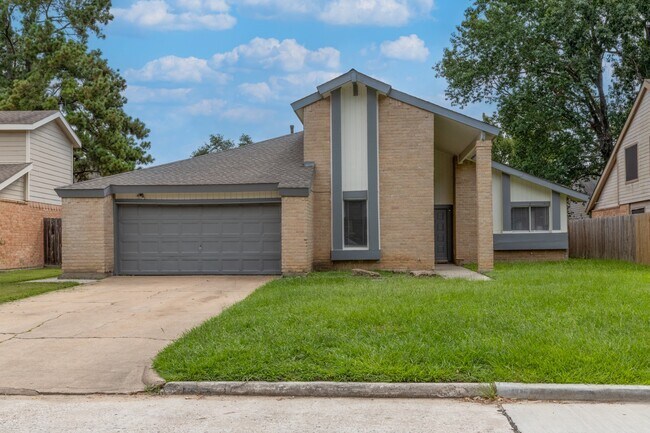 Primary Photo - 16830 Spruce Run Dr
